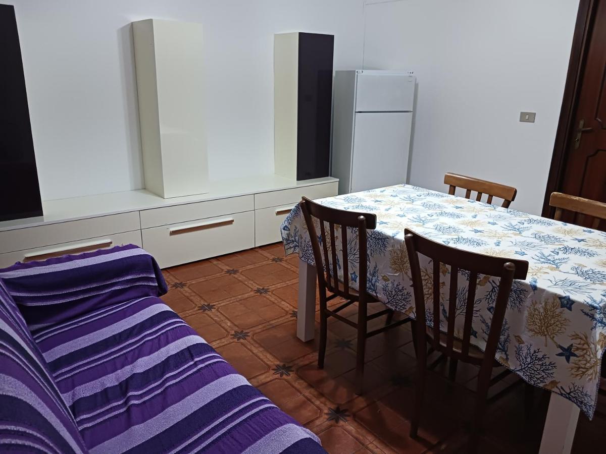 Nora Casa Vacanze/Bed And Breakfast Pula Zewnętrze zdjęcie